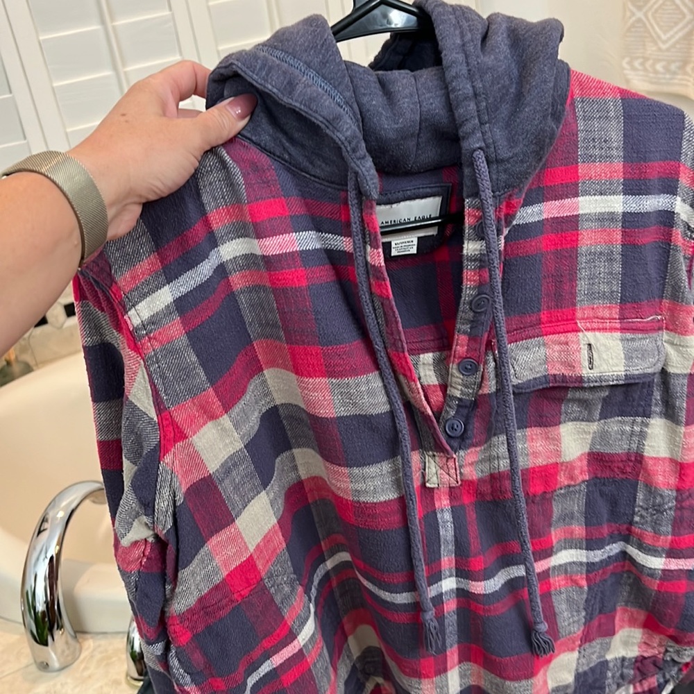 American eagle flannel pullover